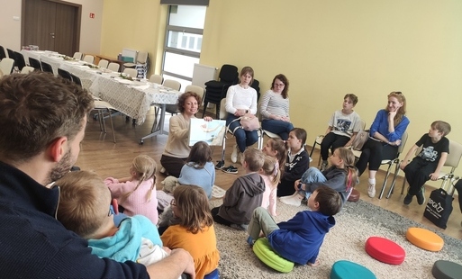 Zdjęcie do Nasza Gmina Czyta Dzieciom w Plewiskach - relacja
