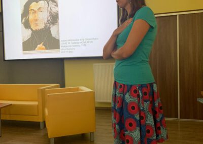 Prezentacja pani Barbary Góreckiej z Muzeum Narodowego w Poznaniu na temat dzieł sztuki malarskiej i ilustracji inspirowanych utworami Adama Mickiewicza.